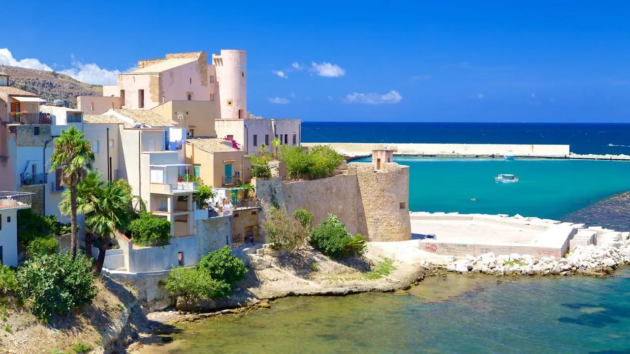 Camera Tina Castellammare del Golfo Italy